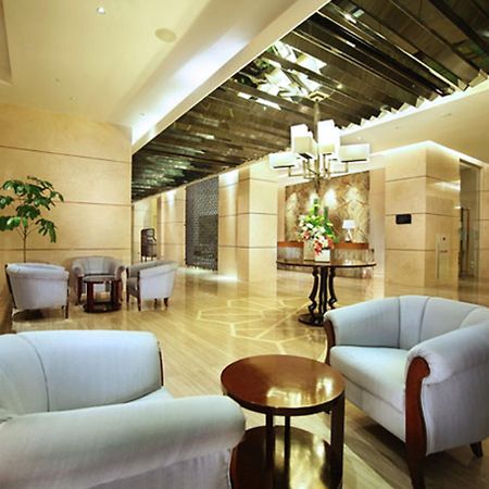 The Grove Suites By Grand Aston Jakarta Buitenkant foto