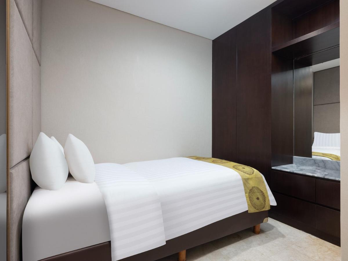 The Grove Suites By Grand Aston Jakarta Buitenkant foto