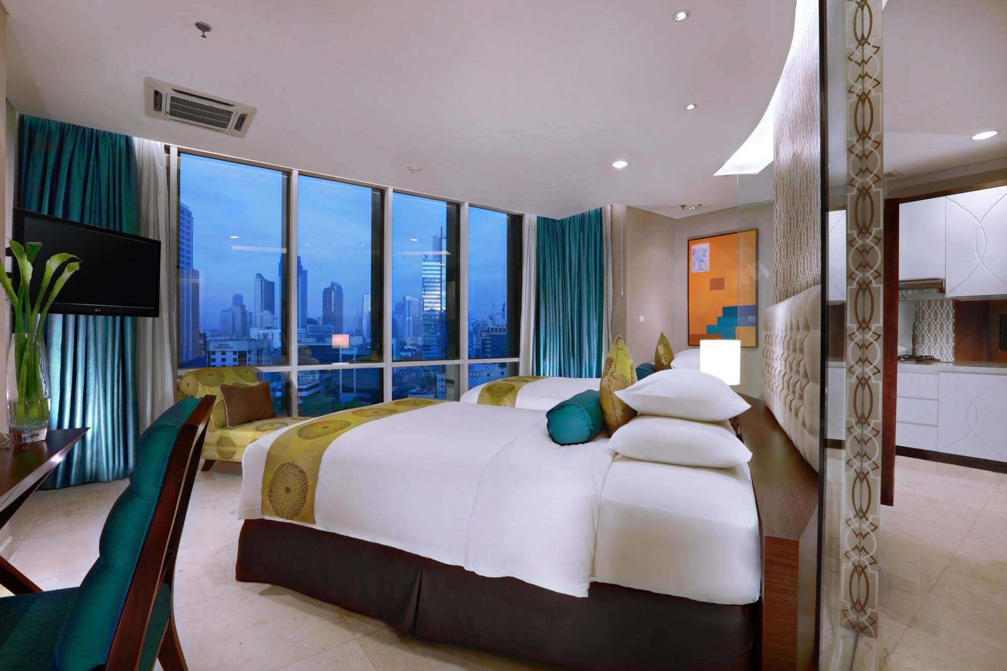 The Grove Suites By Grand Aston Jakarta Buitenkant foto