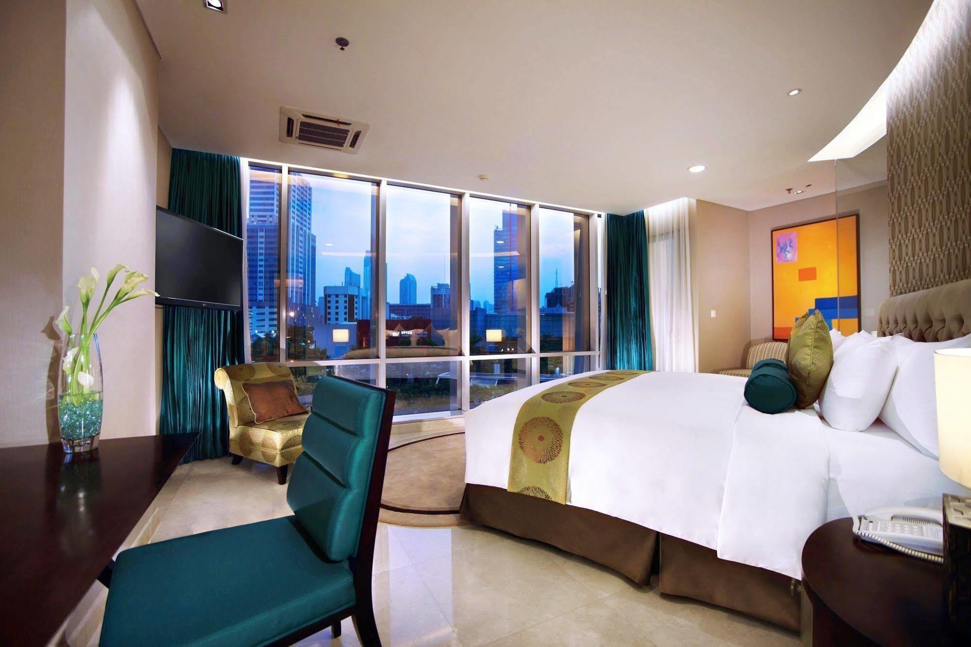 The Grove Suites By Grand Aston Jakarta Buitenkant foto